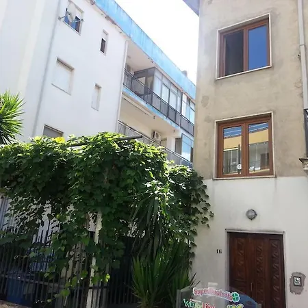 Spacious 2 Bedroom 700 M From The Sea * Scalea