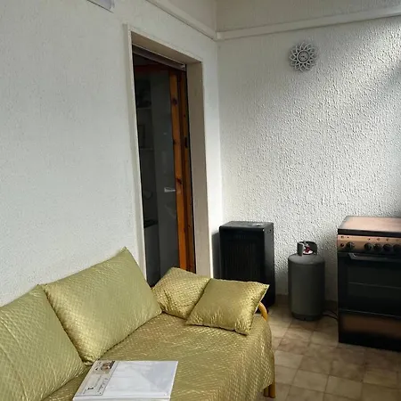 Spacious 2 Bedroom 700 M From The Sea Scalea