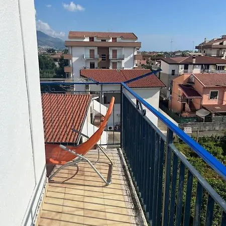 Daire Spacious 2 Bedroom 700 M From The Sea