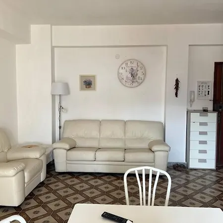Spacious 2 Bedroom 700 M From The Sea Appartamento