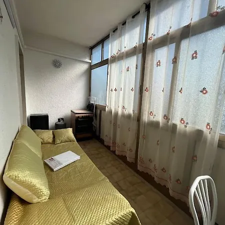 Spacious 2 Bedroom 700 M From The Sea Daire *