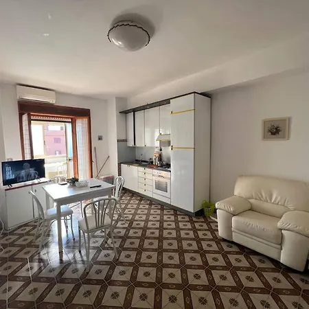 Appartamento Spacious 2 Bedroom 700 M From The Sea