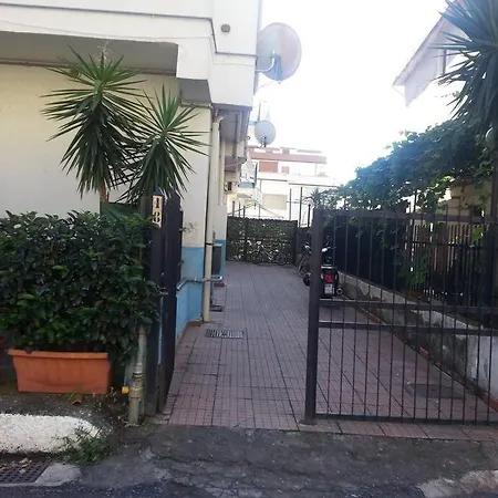 Daire Spacious 2 Bedroom 700 M From The Sea Scalea